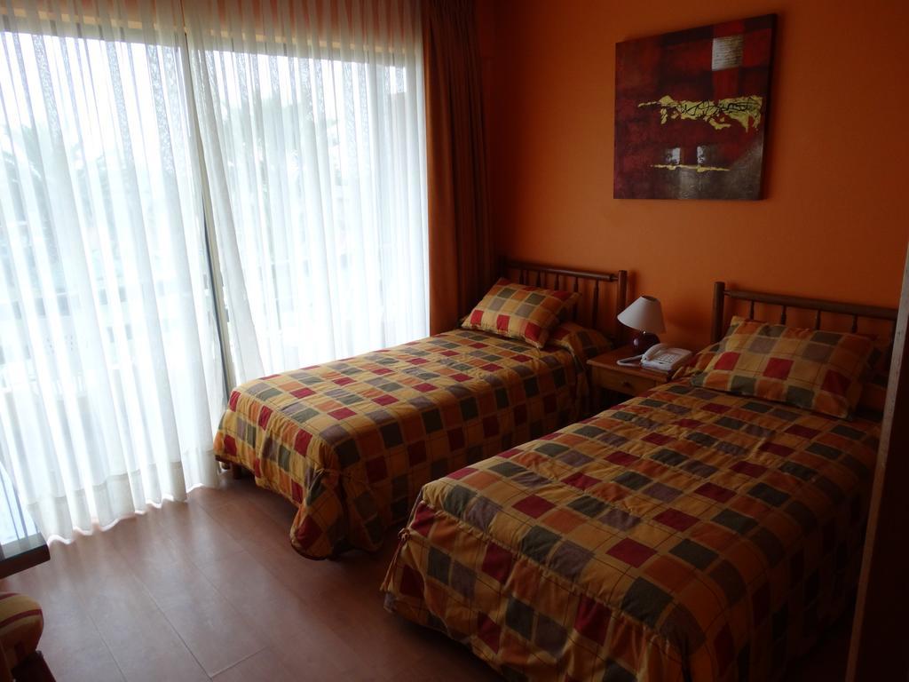 Hotel Y Cabanas Mar De Ensueno 拉塞雷纳 外观 照片