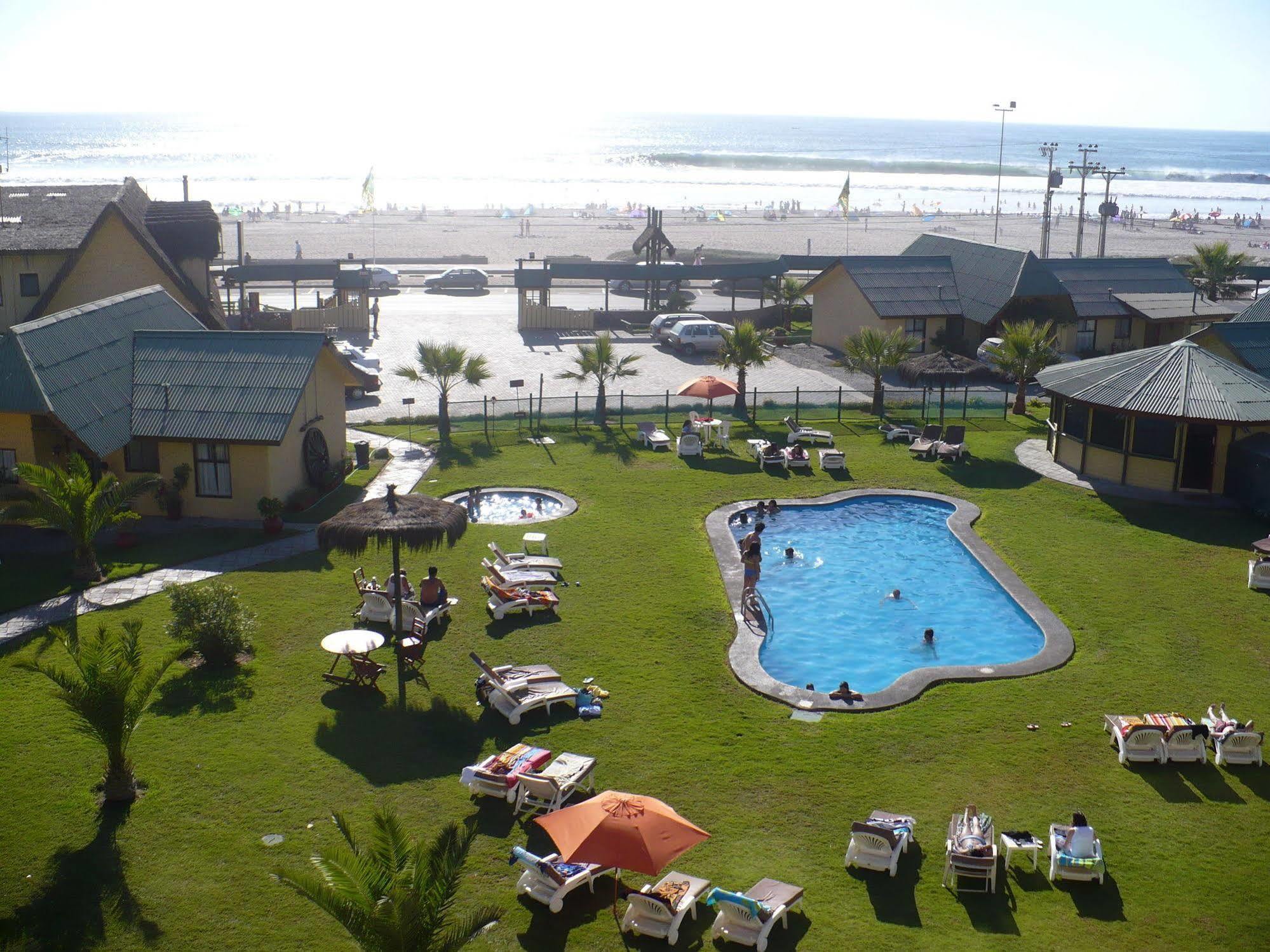 Hotel Y Cabanas Mar De Ensueno 拉塞雷纳 外观 照片