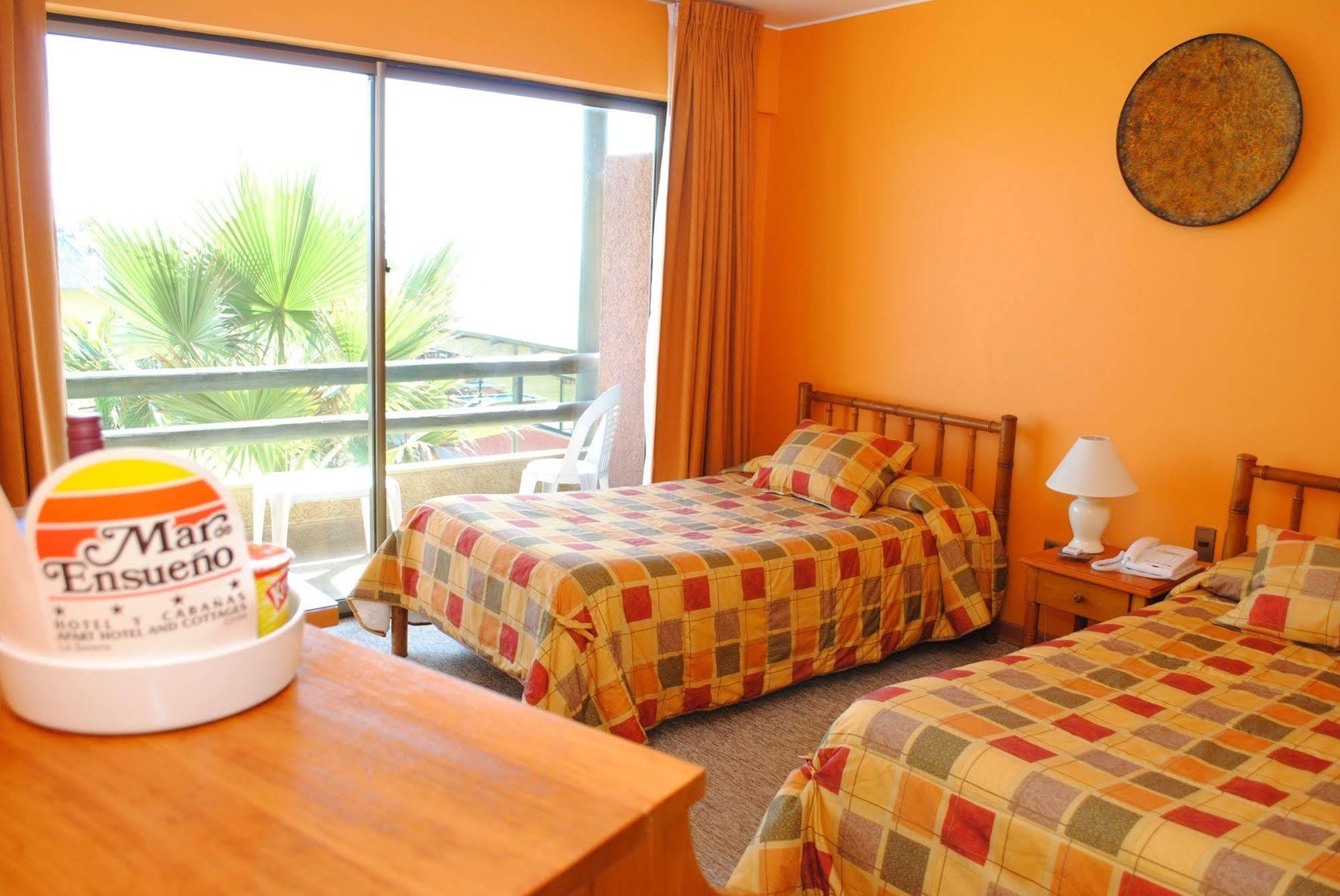 Hotel Y Cabanas Mar De Ensueno 拉塞雷纳 外观 照片