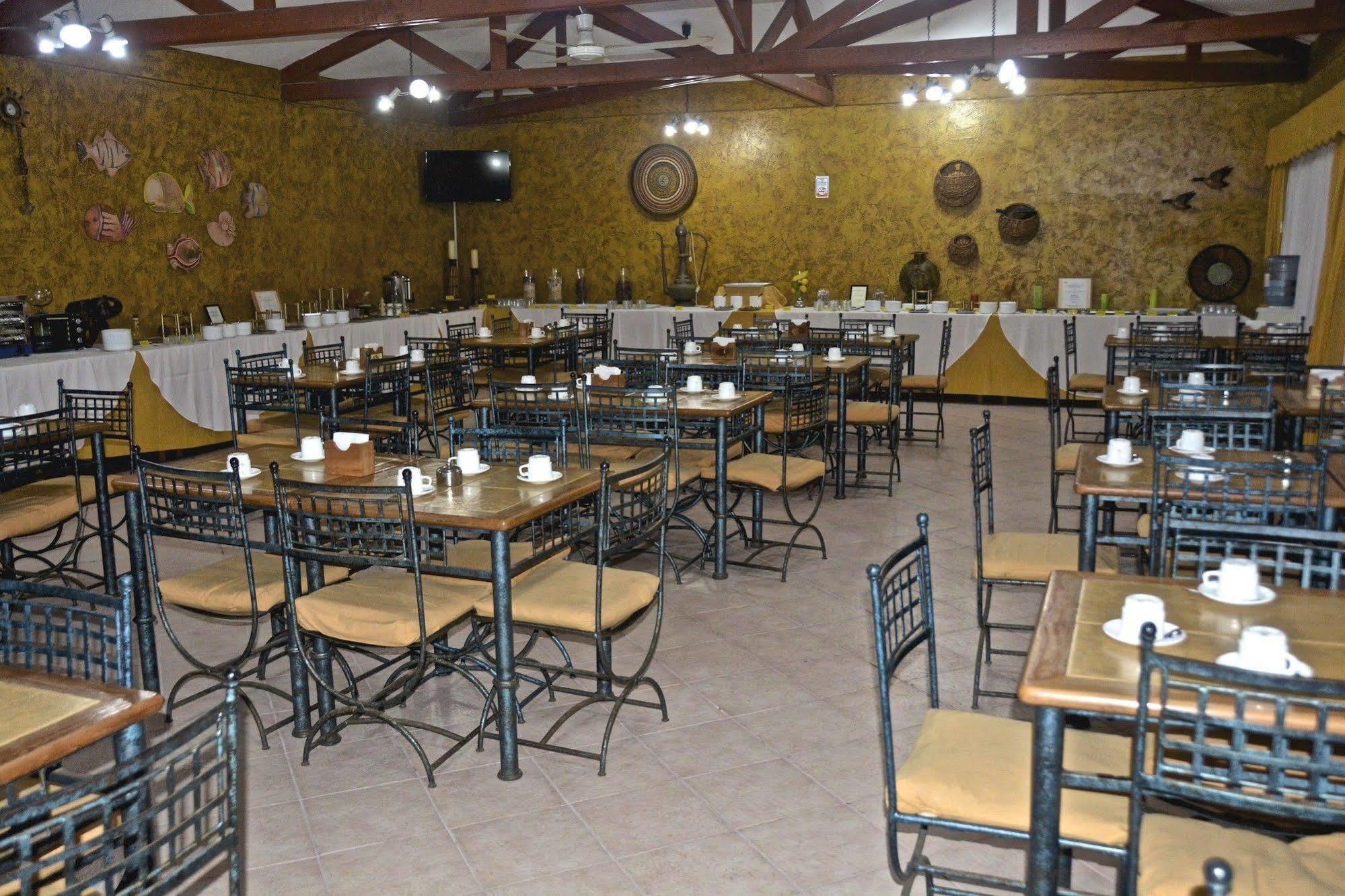 Hotel Y Cabanas Mar De Ensueno 拉塞雷纳 外观 照片